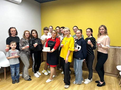 Сегодня прошел мастер-класс по украшению кондитерских изделий от Ирины Балобановой, в рамках курса женских…