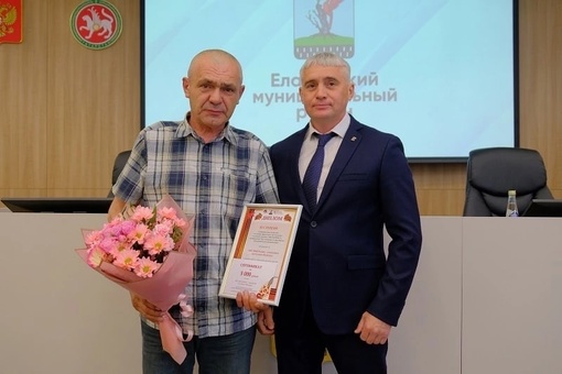 В Елабуге наградили победителей муниципального конкурса “Тыл-фронту” В рамках городской планёрки состоялось награждение победителей…