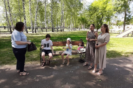 Детский телефон доверия 88002000122 Наконец-то наступила летняя погода, и участники Комнаты «Мир детства и…