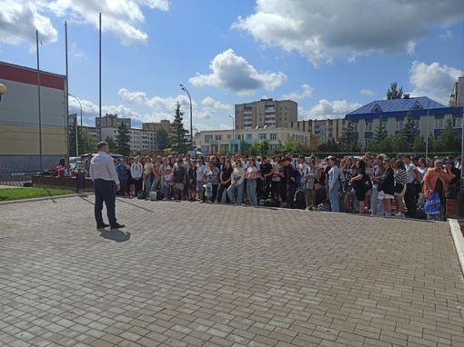1 июня состоялся заезд в ДОЛ «Юный строитель» 112-ти человек в профильную волонтерскую смену…